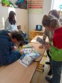 14. března 2023 kmenoví žáci školy navštívili Střediskovou knihovnu v Opařanech. Každý žák od pana knihovníka dostal zajímavý časopis. Děkujeme za pěkné chvíle.